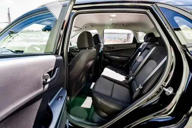 2022 Hyundai Kona 2.0L Essential AWD • HEATED SEATS • CP/AA in Cars & Trucks in Cornwall - Image 27