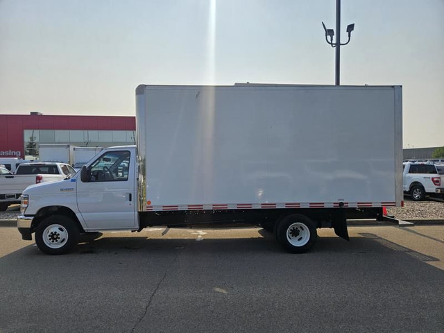 2024 Ford E-Series Cutaway E-450 DRW 176" WB, 7.3L V8 Gas, 16ft  in Cars & Trucks in St. Albert - Image 2