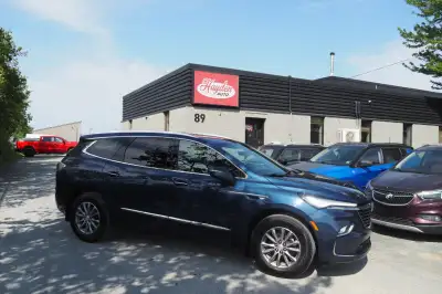2022 Buick Enclave Premium AWD 3.6 lt V6 7 Passenger with second Row Buckets Rear AC & Heat Heated L...