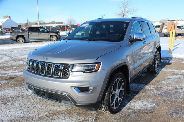 2020 Jeep Grand Cherokee Limited CLEARANCE PRICED LUXURY GROU... in Cars & Trucks in Regina