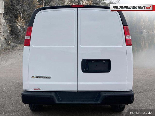 2021 Chevrolet Express Cargo Van in Cars & Trucks in Hamilton - Image 4