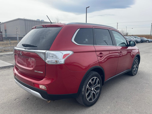 2015 Mitsubishi Outlander AWD 7-PASSENGERS :: CLEAN CARFAX REPOR in Cars & Trucks in Calgary - Image 4