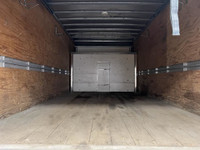 FORD TRANSIT 350 CUBE 14 PIEDS 2017 AVEC DECKCAMION EN PARFAITE CONDITION ET VIENT AVEC UNE GARANTIE... (image 8)