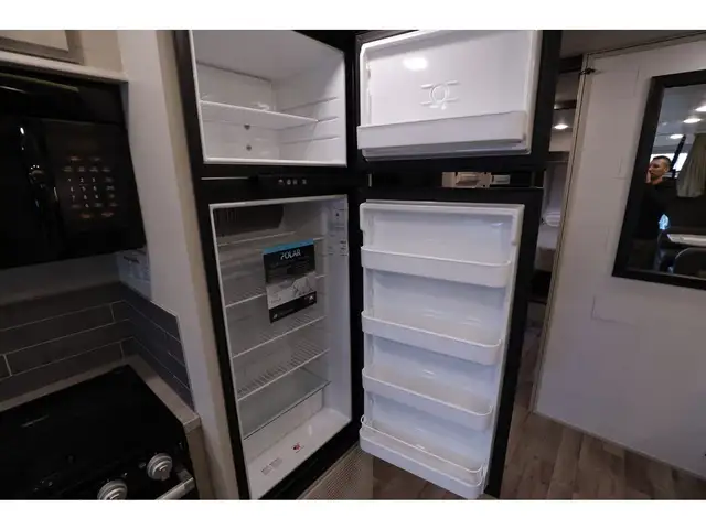 2023 Entegra Coach Odyssey 30Z 2 extensions Classe C avec coin f in RVs & Motorhomes in Laval / North Shore - Image 11