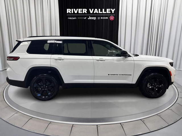 2024 Jeep Grand Cherokee L in Cars & Trucks in Strathcona County - Image 2