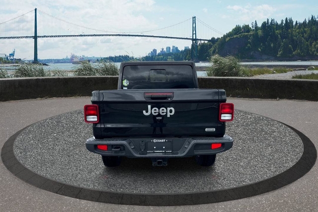 2023 Jeep Gladiator OVERLAND in Cars & Trucks in North Shore - Image 4