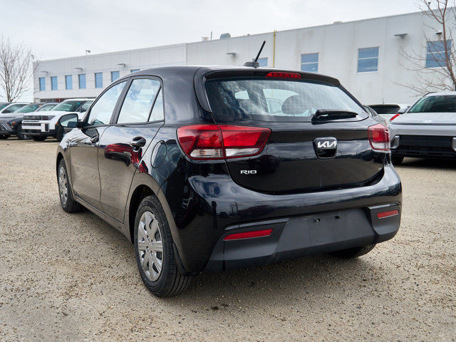 2022 Kia Rio 5-door LX+ | Heated Seats | Backup Cam | Cloth in Cars & Trucks in Edmonton - Image 3