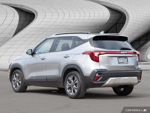 2024 Kia Seltos LX | Heated Seats | Apple CarPlay | Front in Cars & Trucks in London - Image 3