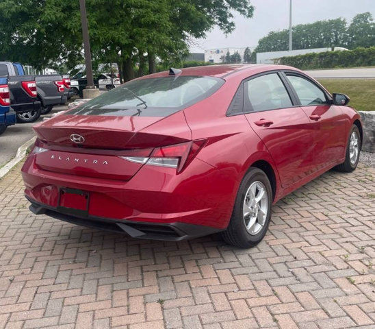 2022 Hyundai Elantra Essential | Heated Seats | Reverse Cam in Cars & Trucks in Guelph - Image 3
