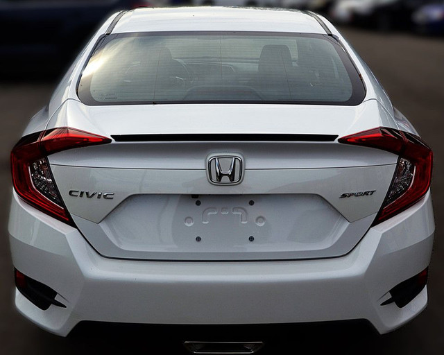 2020 Honda Civic Sedan Sport CVT in Cars & Trucks in Hamilton - Image 4