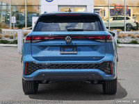 This Volkswagen Tiguan boasts a Intercooled Turbo Regular Unleaded I-4 2.0 L/121 engine powering thi... (image 5)