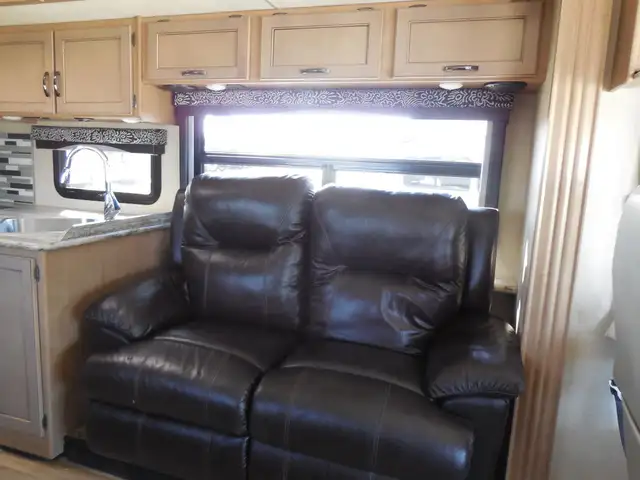 2019 Thor Motor Coach A.c.e 30.4 in RVs & Motorhomes in St. Albert - Image 15