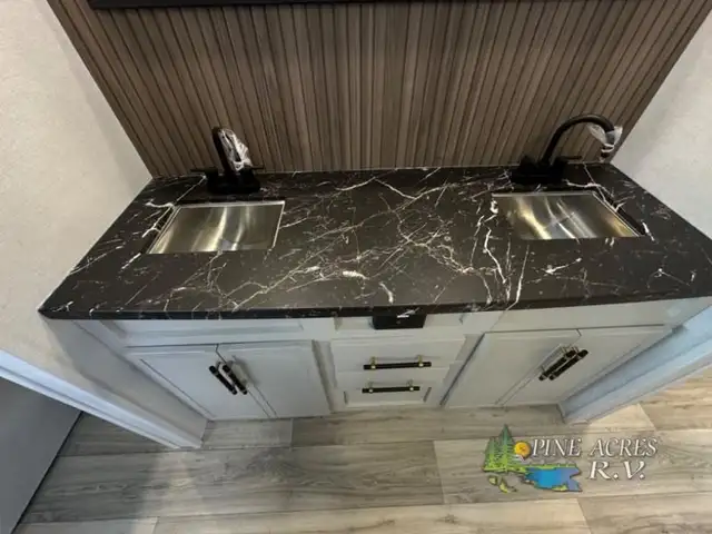 2025 Dutchmen RV Astoria 2913FK in Travel Trailers & Campers in Truro - Image 39