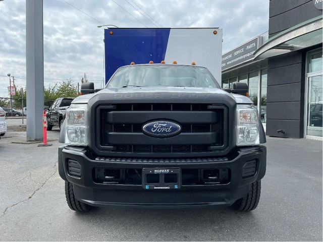  2016 Ford F-550 XLT DRW DIESEL CARGO SERVICE DECK BODY DELIVERY in Cars & Trucks in Delta/Surrey/Langley - Image 2