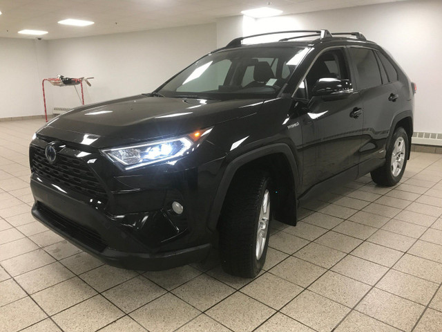 2021 Toyota RAV4 XLE in Cars & Trucks in Calgary - Image 2