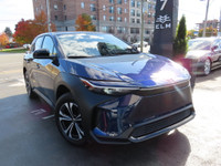 100% CANADIAN VEHICLE Visit Our Website @ EliteLuxuryMotors.ca _____________________________________... (image 6)