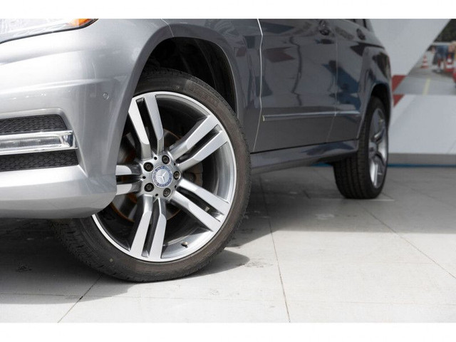 2015 Mercedes-Benz GLK-Class GLK 250 in Cars & Trucks in Vancouver - Image 2