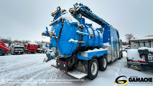2009 WESTERN STAR 4900SA 8X4 TWIN-STEER VACUUM EXCAVATOR TRUCK in Heavy Trucks in Oshawa / Durham Region - Image 4
