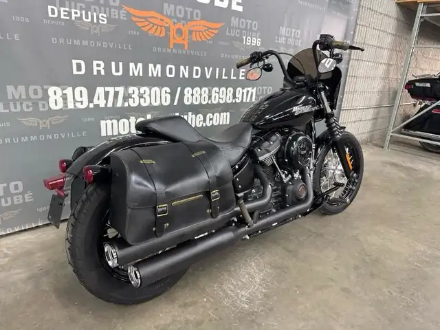 2018 Harley-Davidson FXBB Street Bob in Street, Cruisers & Choppers in Drummondville - Image 5