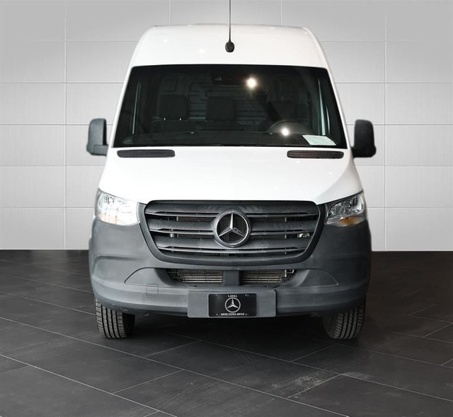 2020 Mercedes-Benz Sprinter V6 2500 Cargo 170 in Cars & Trucks in Laval / North Shore - Image 2