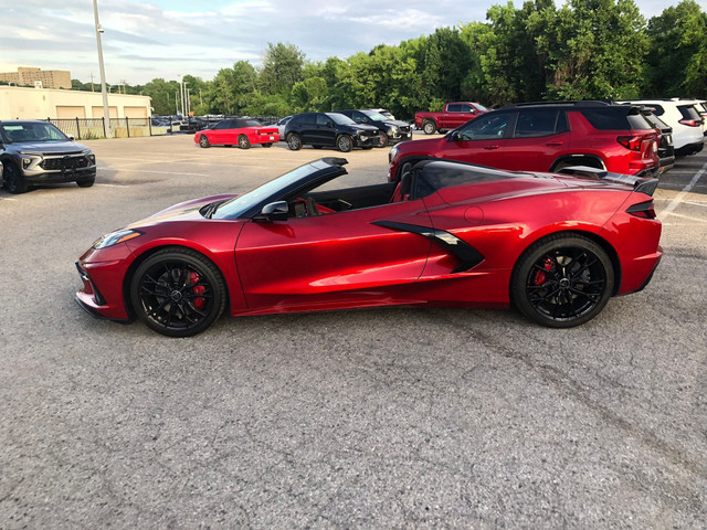 2024 Chevrolet Corvette Stingray Z51 PERFORMANCE PACKAGE | SU... in Cars & Trucks in London - Image 2