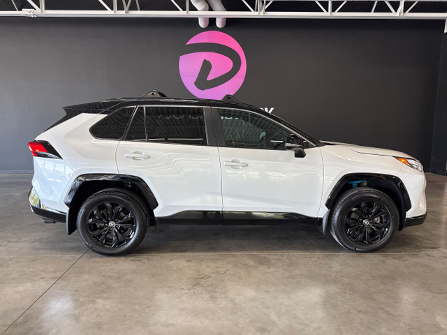 2024 Toyota RAV4 Hybrid XSE HYBRIDE ECONOMIQUE TOIT NOIR WOW in Cars & Trucks in Saint-Jean-sur-Richelieu