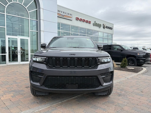 2025 Jeep Grand Cherokee Altitude in Cars & Trucks in Ottawa - Image 2