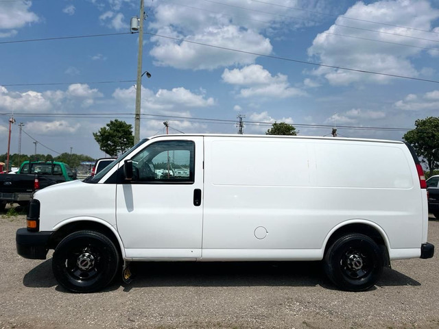 2014 GMC Savana 3500 3500 Van in Cars & Trucks in Oakville / Halton Region - Image 2