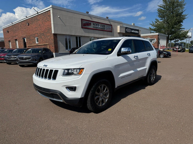 2016 Jeep Grand Cherokee Limited - Leather Seats in Cars & Trucks in Moncton - Image 2
