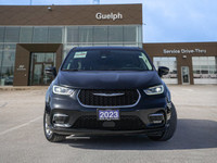 *18 inch Aluminum Wheels, Black Seats, Leather, Heated Seats, Apple CarPlay, Android Auto! * The ups... (image 1)