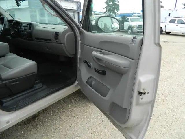 2008 GMC Sierra 3500 SERVICE TRUCK /ONLY 110 000 KMS  dans Autos et camions dans Ville d’Edmonton - Image 6