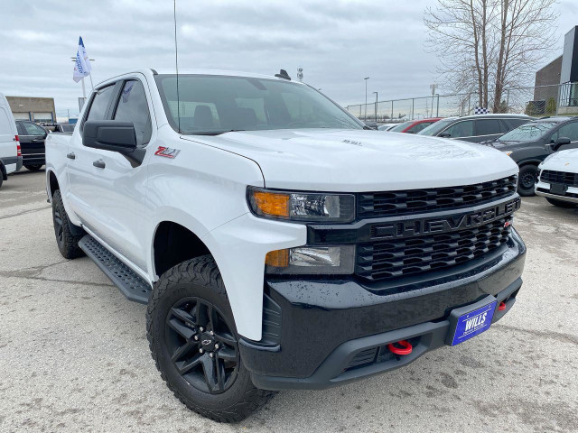 2022 Chevrolet Silverado 1500 LTD Custom Trail Boss 6.2 l in Cars & Trucks in Hamilton - Image 2