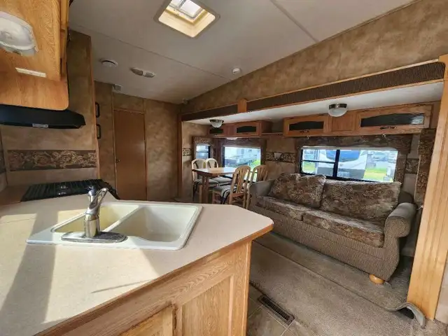 2006 Keystone Laredo 30BH *Lits superposes* in RVs & Motorhomes in Thetford Mines - Image 13