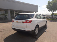 KBB.com 10 Best SUVs Under $30,000. Only 22,625 Miles! This Chevrolet Equinox boasts a Turbocharged... (image 5)
