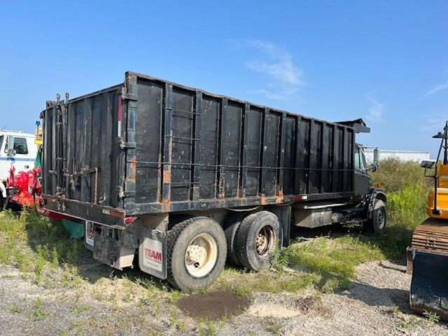 2000 Freightliner Tandem Dump Truck *PARTS TRUCK* in Heavy Trucks in Sudbury - Image 3