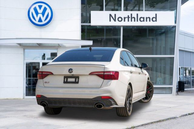 2022 Volkswagen Jetta GLI Base in Cars & Trucks in Calgary - Image 4