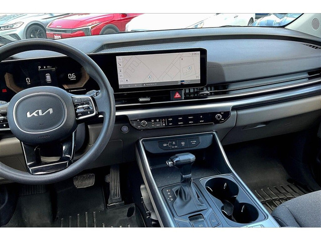 2025 Kia Carnival LX in Cars & Trucks in Barrie - Image 3