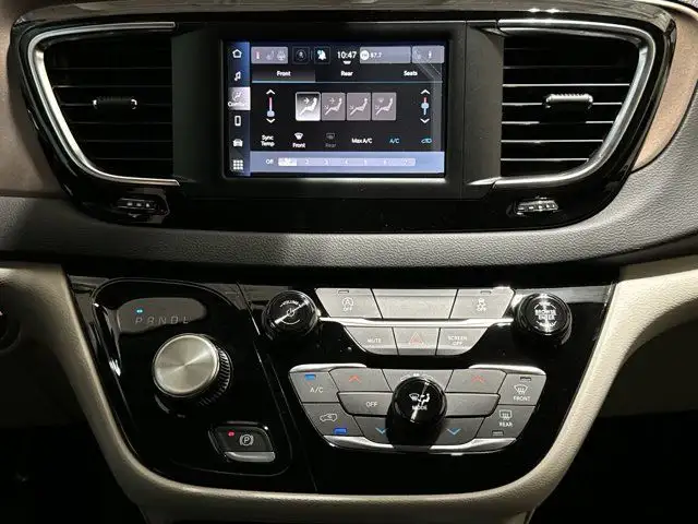 2024 Chrysler Grand Caravan SXT | Remote Start | Apple CarPlay in Cars & Trucks in Edmonton - Image 19