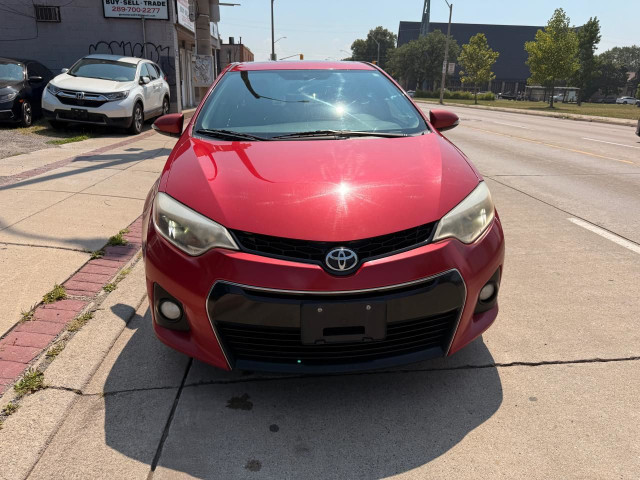 2014 Toyota Corolla 4dr Sdn Man S in Cars & Trucks in Hamilton