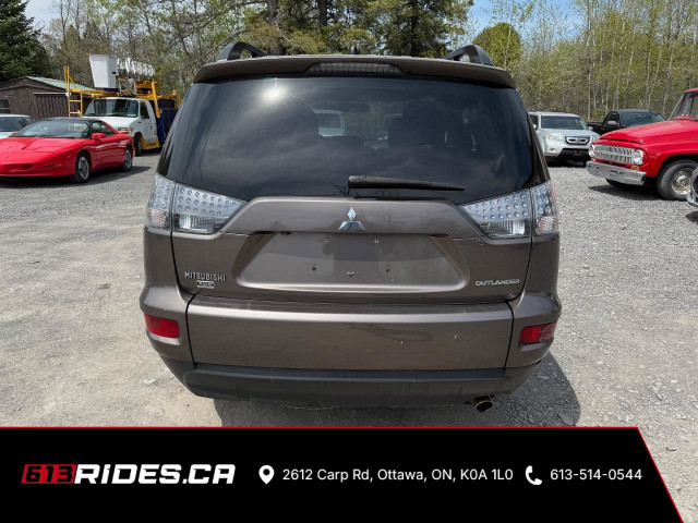 2013 Mitsubishi Outlander 4WD 4dr ES in Cars & Trucks in City of Toronto - Image 4