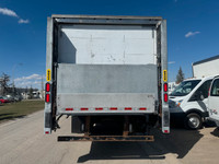 - 2019 HINO 338 VAN TRUCK - 386442 KM - 4x2 - 7.7L 6 Cylinder Diesel Engine - Hendrickson Air Ride S... (image 3)