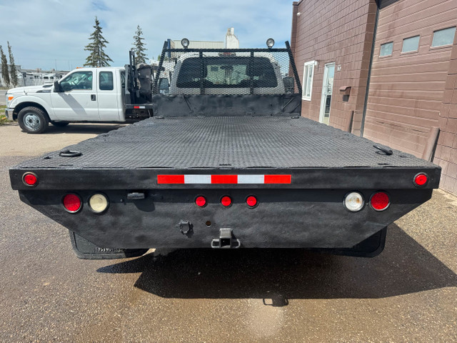 2014 Ford F-350 DRW 4X4 FLAT BED  in Cars & Trucks in Calgary - Image 4