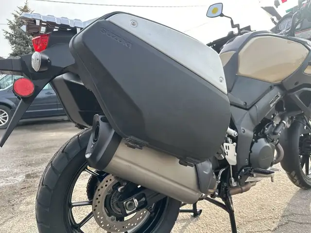 2014 Suzuki V-Strom 1000 ~ VSTROM 1000CC ~ VERSATILE ~ CLEAN BIK in Street, Cruisers & Choppers in City of Toronto - Image 13