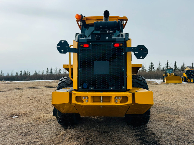 2023 DEERE 544P LOADER  in Heavy Equipment in Calgary - Image 4