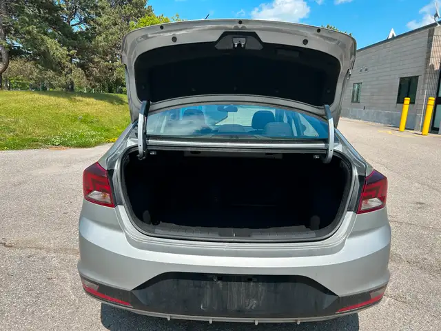 2020 Hyundai Elantra Preferred in Cars & Trucks in Markham / York Region - Image 15