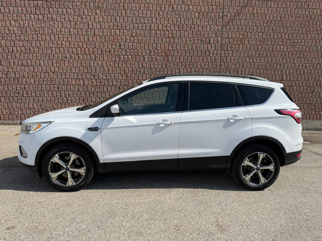 2017 Ford Escape SE | 4WD | BIG SCREEN | APPLE & ANDROID CARPLAY in Cars & Trucks in Oshawa / Durham Region - Image 3