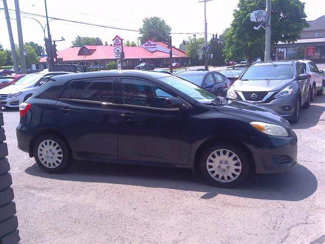 TOYOTA MATRIX 2011 in Cars & Trucks in Longueuil / South Shore - Image 4