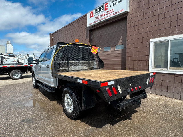 2017 Ford F-250 SRW XLT Flat Bed 4X4 in Cars & Trucks in Calgary - Image 3