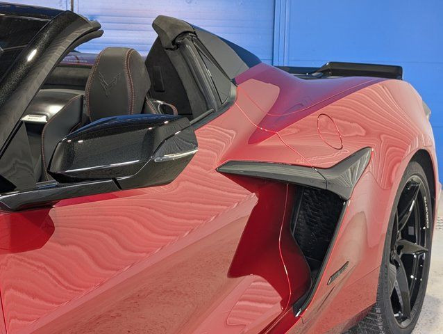 2025 Chevrolet Corvette 3LZ-6.2L DI V8 Engine - Convertible Top in Cars & Trucks in Barrie - Image 3