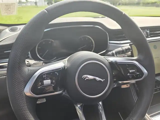 2023 Jaguar F-PACE P250 AWD S in Cars & Trucks in Oshawa / Durham Region - Image 15